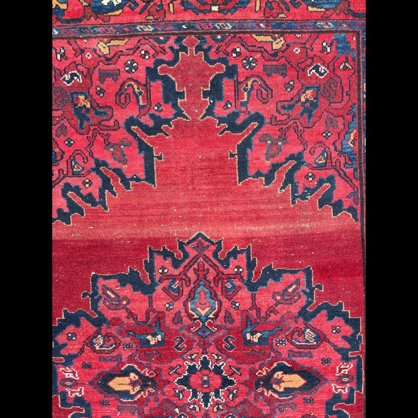 Northwest Persian Heriz Rug - Geometric Medallion