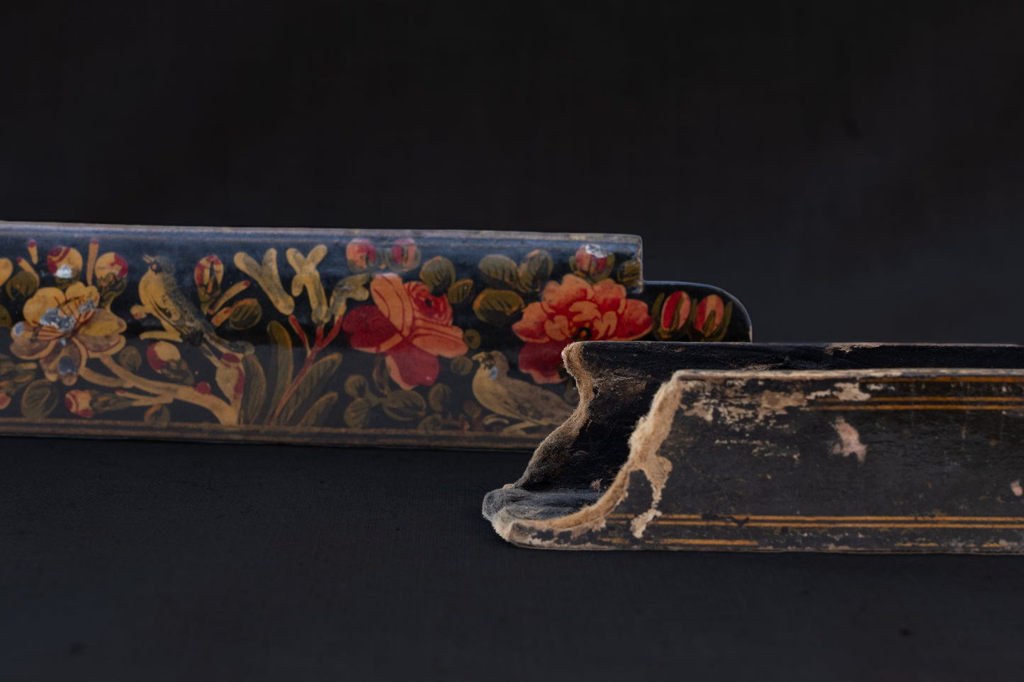 Floral Lacquered Qalamdan with Naturalistic Botanical Painting