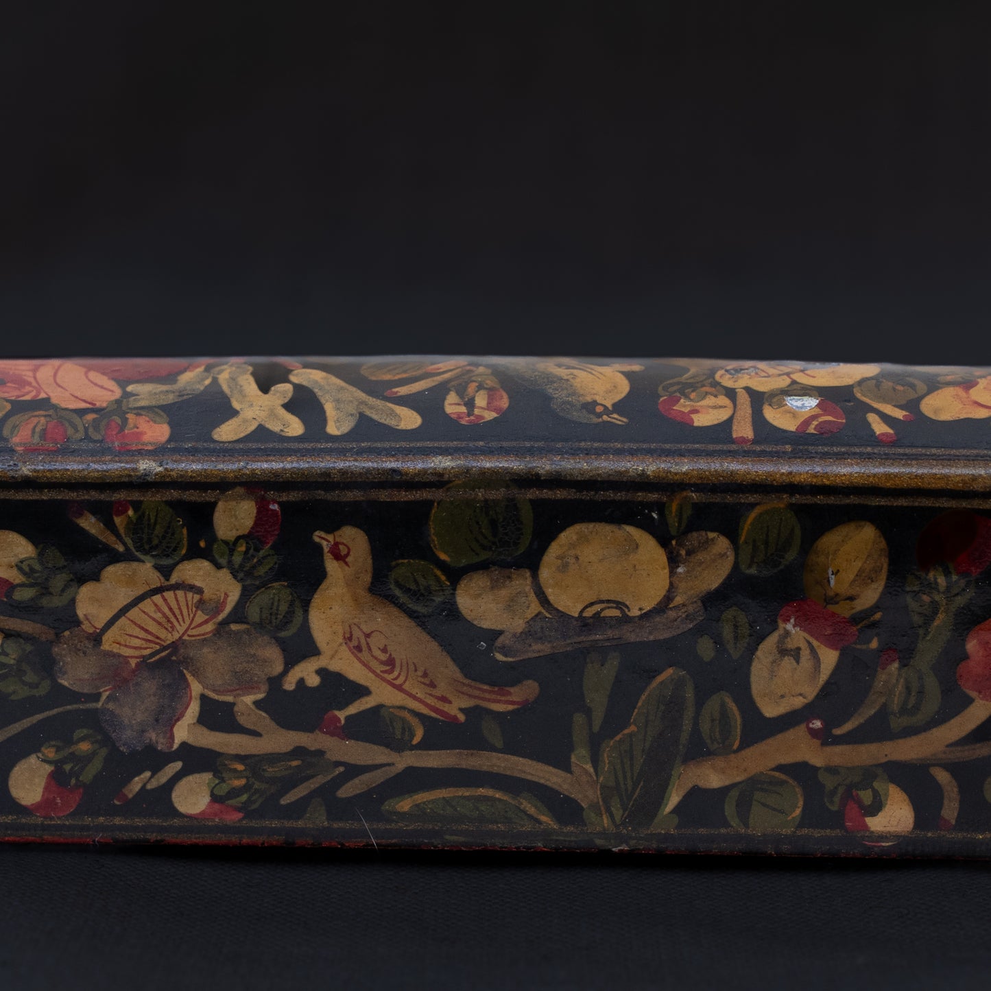Floral Lacquered Qalamdan with Naturalistic Botanical Painting